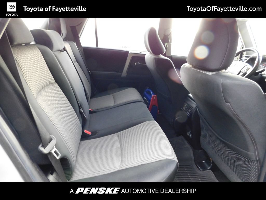 Used 2021 Toyota 4Runner SR5 AWD/4WD image 4
