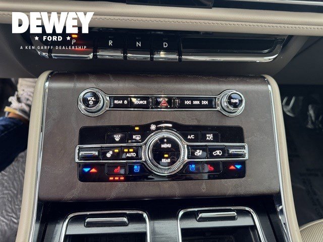 Used 2021 Lincoln Aviator Reserve w/ Equipment Group 201A image 21