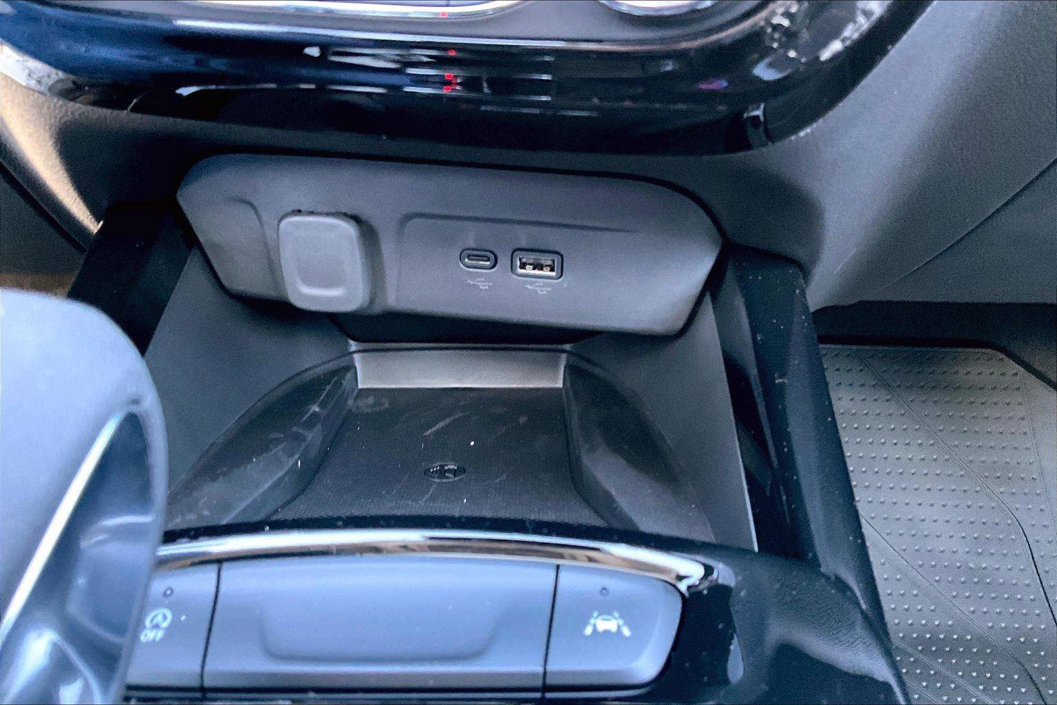 New 2026 Chevrolet Trax ACTIV w/ Sunroof Package image 18