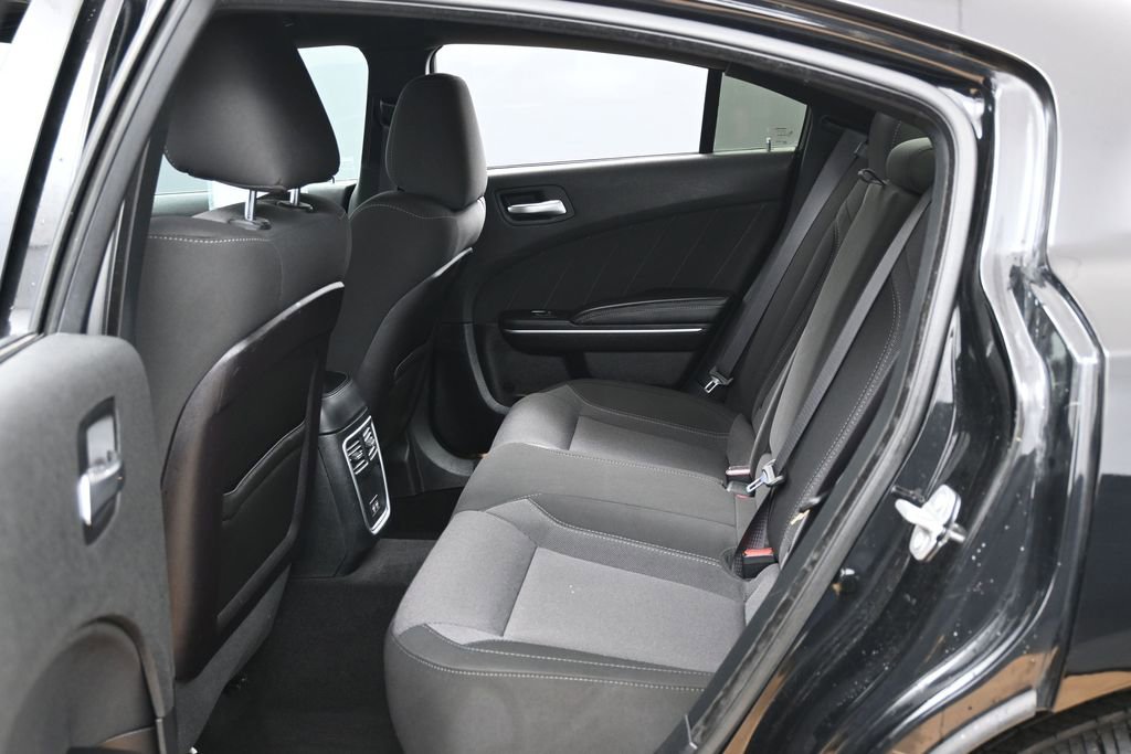 Used 2019 Dodge Charger SXT AWD/4WD image 32