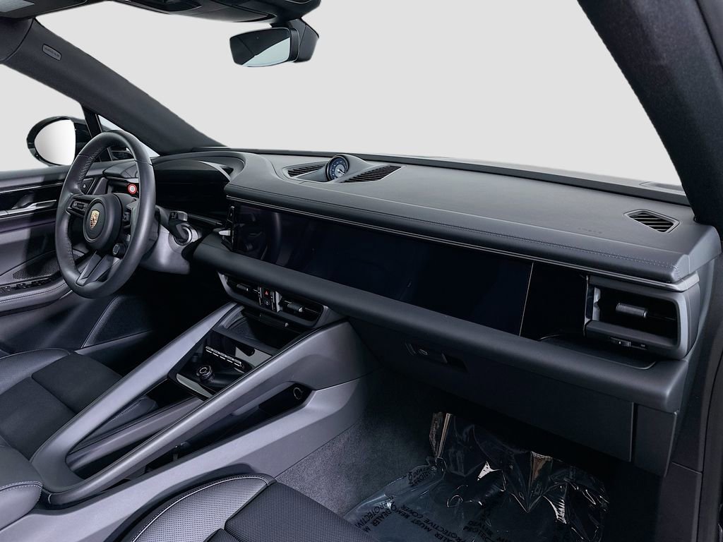 Used 2025 Porsche Macan 4S Electric image 32