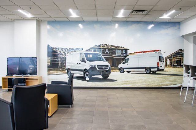 Used 2024 Mercedes-Benz Sprinter 3500 image 18