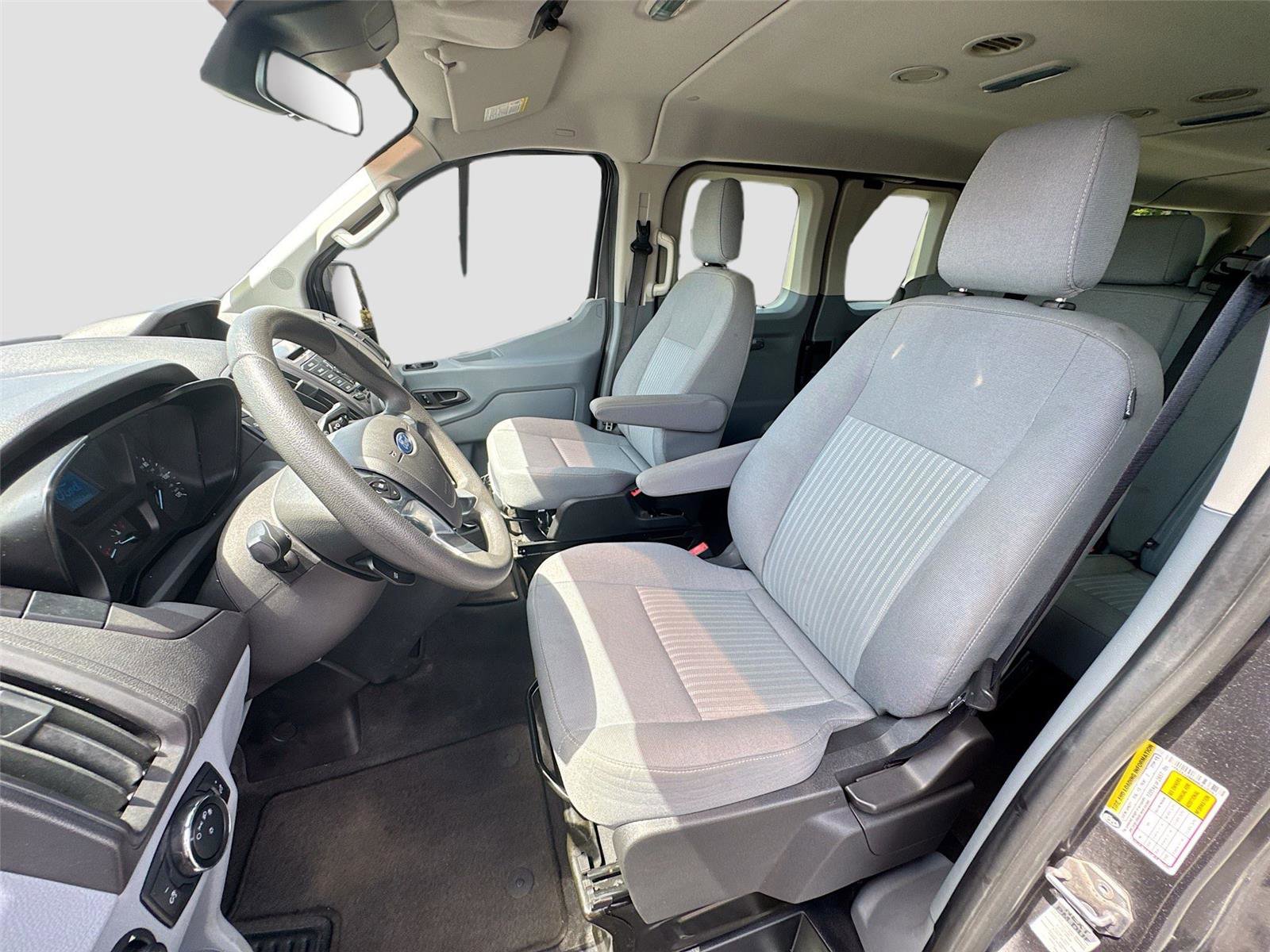 Used 2017 Ford Transit 350 XLT RWD image 2