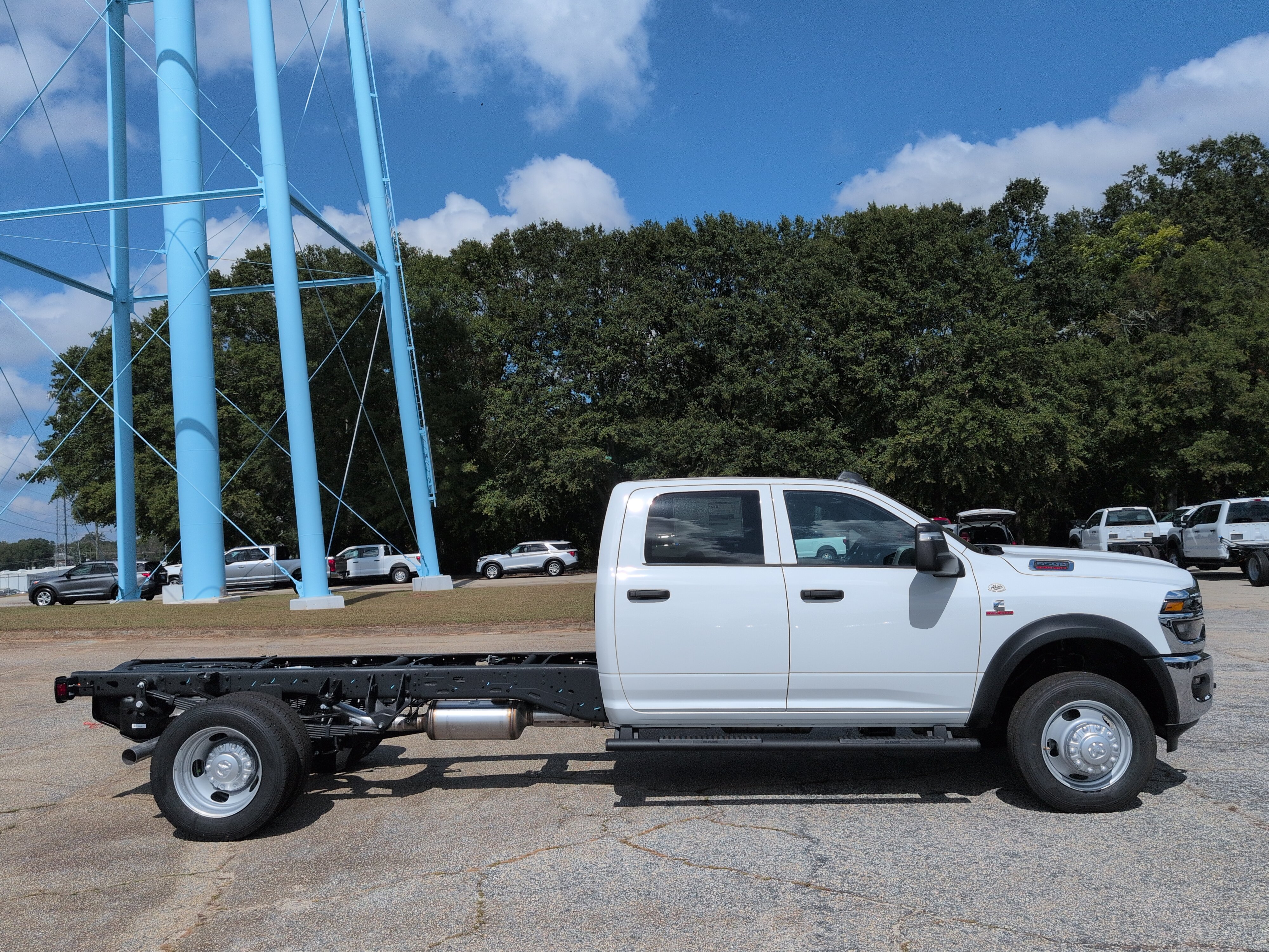 New 2027 RAM 5500 Tradesman AWD/4WD image 2