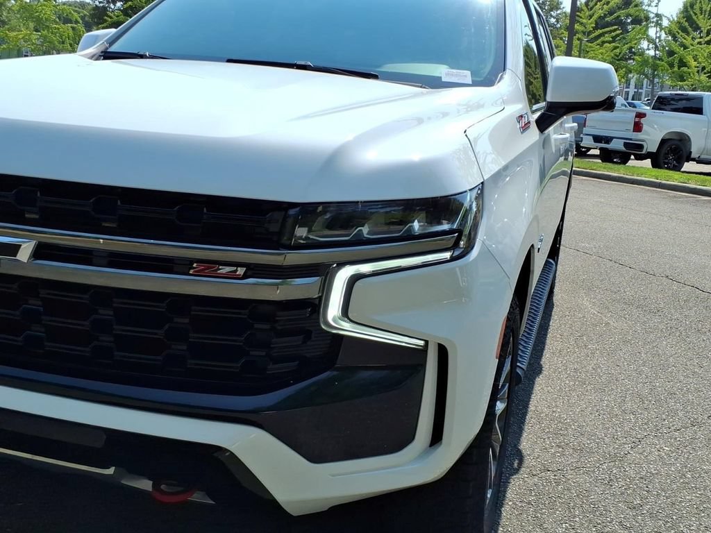 Used 2022 Chevrolet Tahoe Z71 w/ Luxury Package AWD/4WD image 27