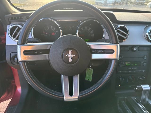 Used 2006 Ford Mustang Convertible image 11