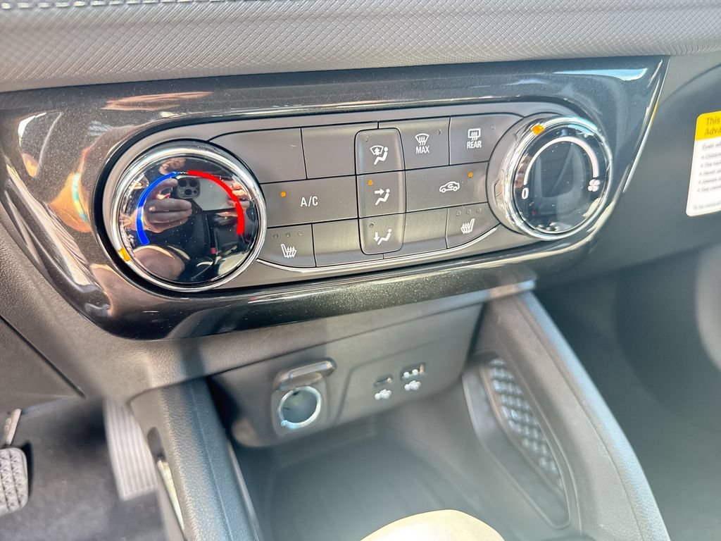 New 2026 Chevrolet TrailBlazer LT w/ LT Cold Weather Package FWD image 25