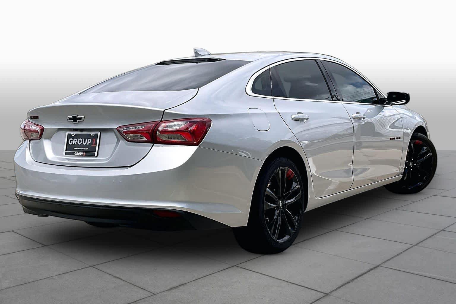 Used 2021 Chevrolet Malibu LT w/ Redline Edition FWD image 11