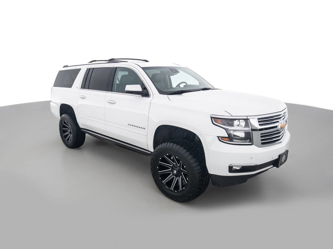 Used 2015 Chevrolet Suburban LTZ image 2