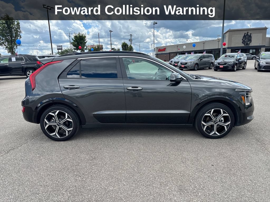 Used 2023 Kia Niro SX Touring FWD image 8