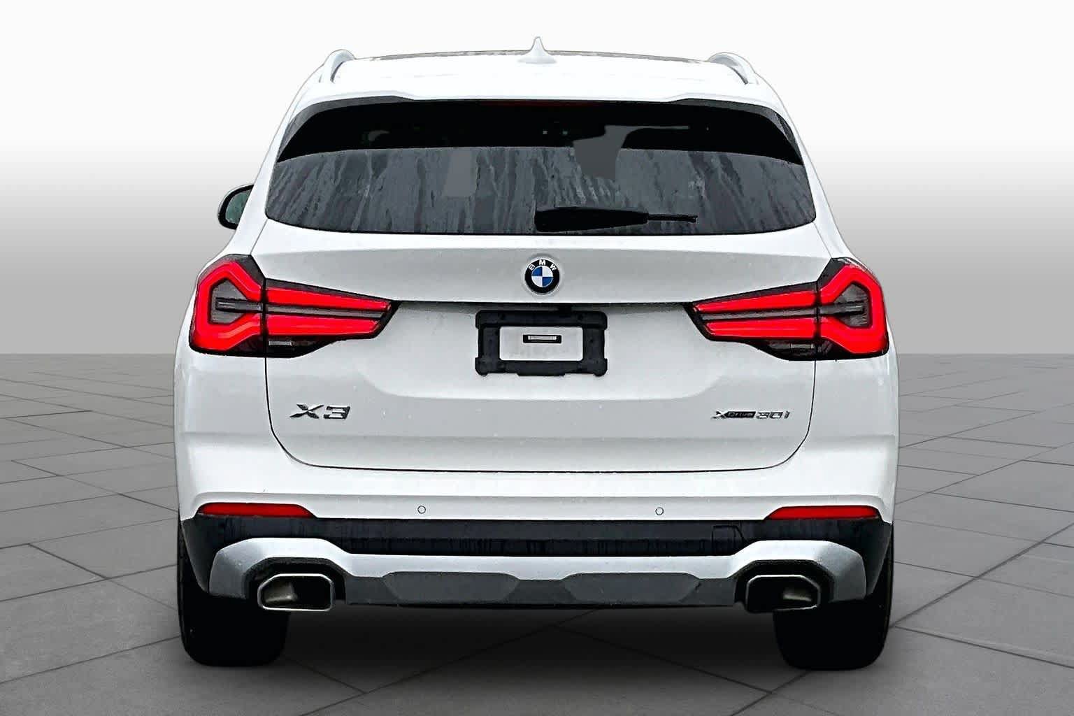 Used 2022 BMW X3 xDrive30i w/ Convenience Package AWD/4WD image 5