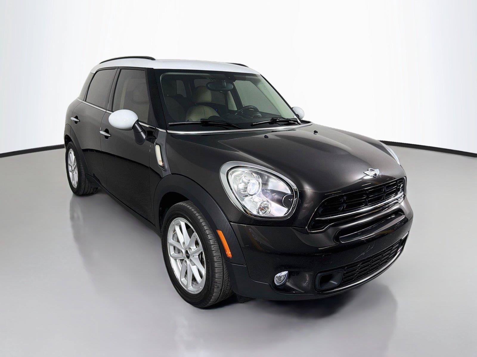 Used 2016 MINI Cooper Countryman S FWD image 3