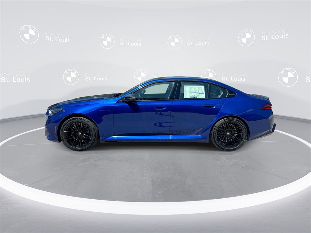 New 2026 BMW M5 w/ Carbon Package image 5