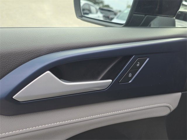 Used 2024 Volkswagen Taos SE image 20