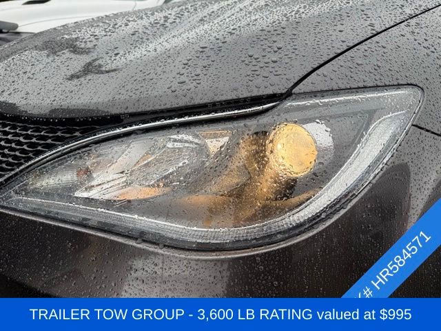Used 2017 Chrysler Pacifica Touring-L Plus w/ Advanced Safetytec Group FWD image 3