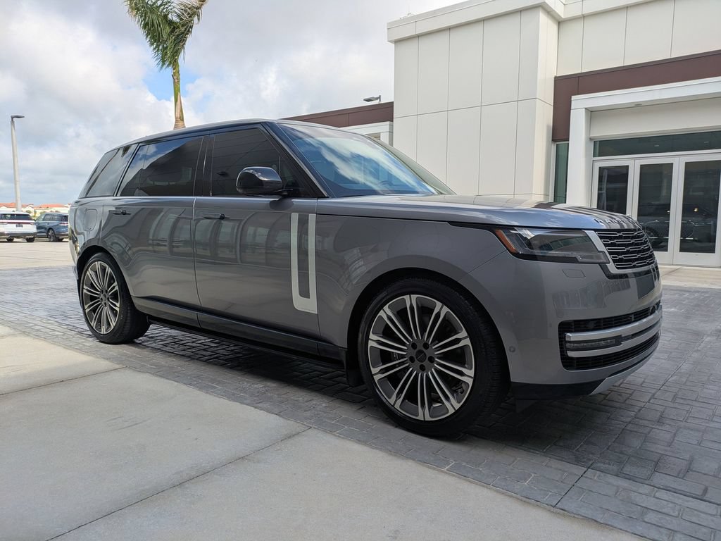 Used 2026 Land Rover Range Rover Long Wheelbase Autobiography AWD/4WD image 3