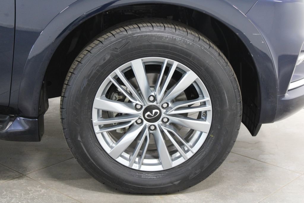 Used 2024 INFINITI QX80 Luxe image 12