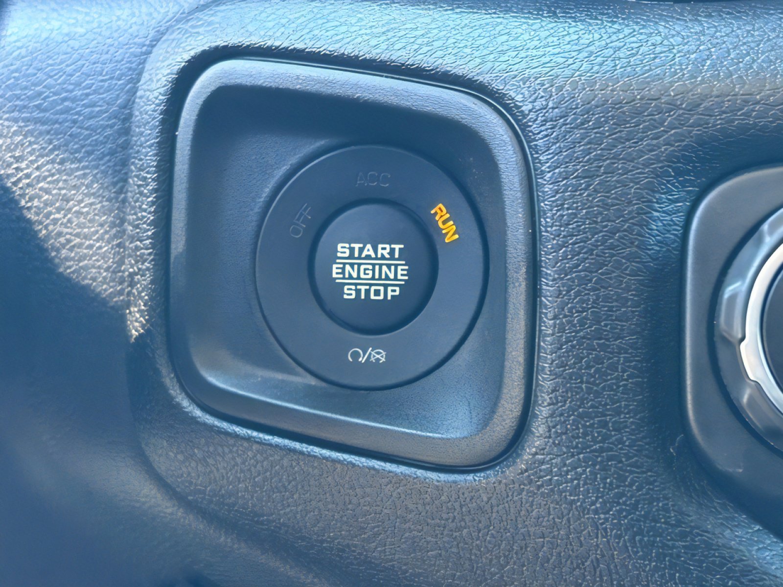 Used 2024 Jeep Wrangler Sport S image 25