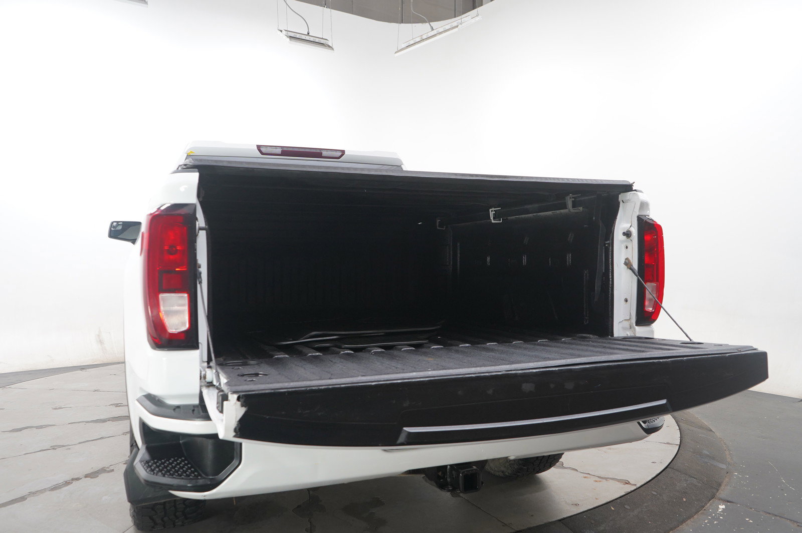 Used 2019 GMC Sierra 1500 Elevation image 17