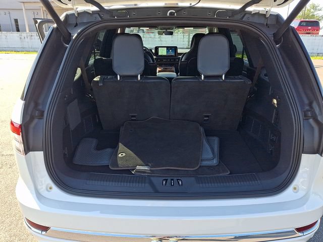 Certified 2025 Lincoln Aviator Black Label AWD/4WD image 29