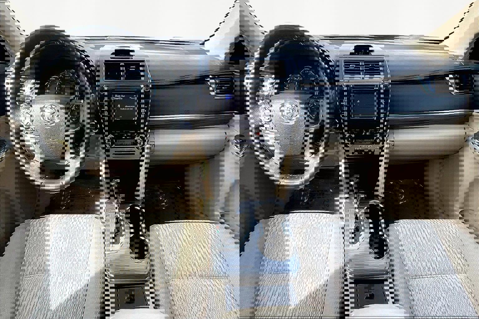 Used 2013 Toyota Camry XLE w/ Convenience Pkg image 7