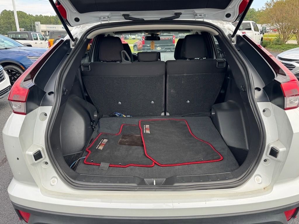 Used 2023 Mitsubishi Eclipse Cross LE image 10