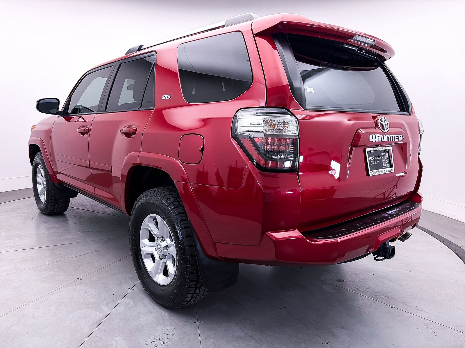 Used 2022 Toyota 4Runner SR5 AWD/4WD image 11