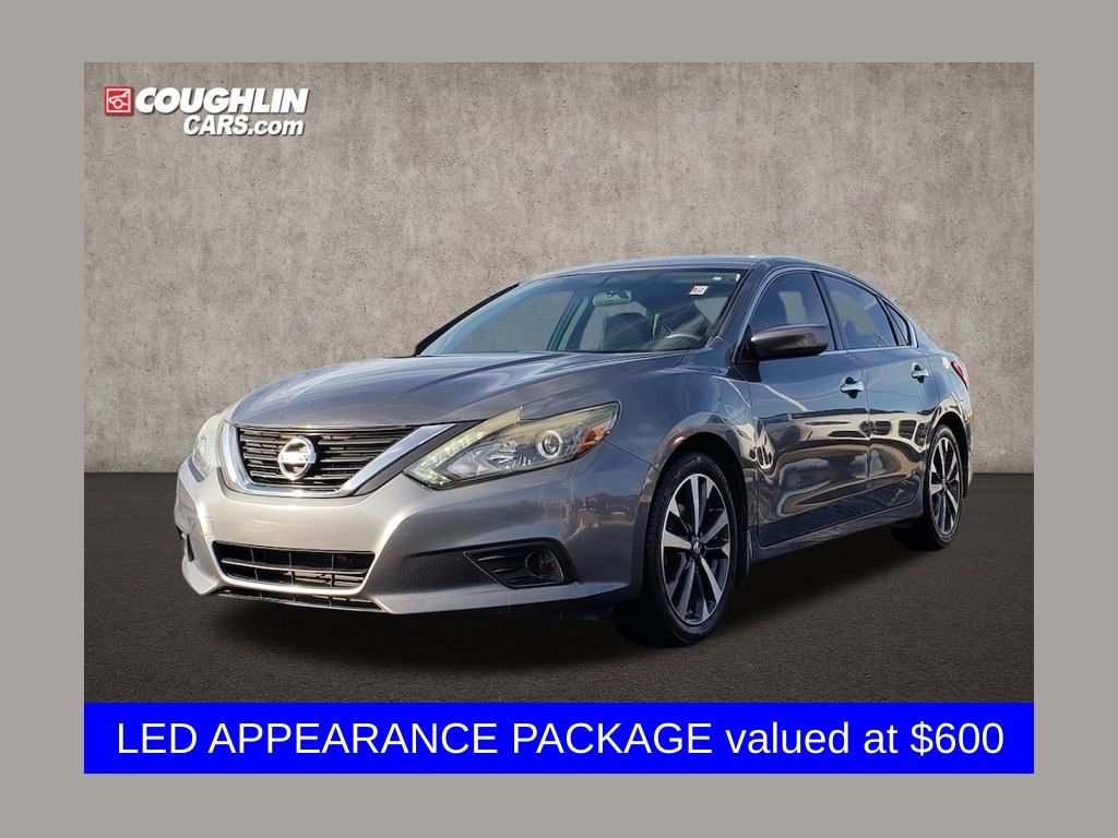 Used 2016 Nissan Altima 2.5 SR w/ LED Appearance Package image 1