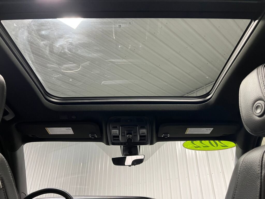 Used 2022 GMC Yukon Denali w/ Denali Premium Package image 21