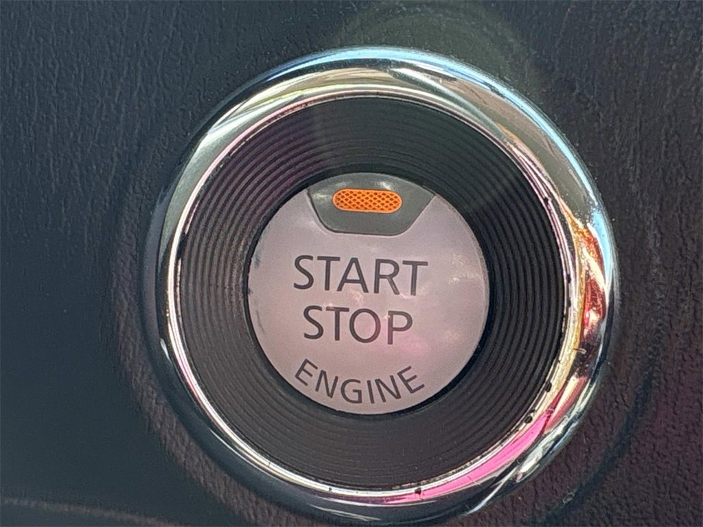 Used 2019 Nissan Pathfinder SL w/ Rock Creek Edition image 23