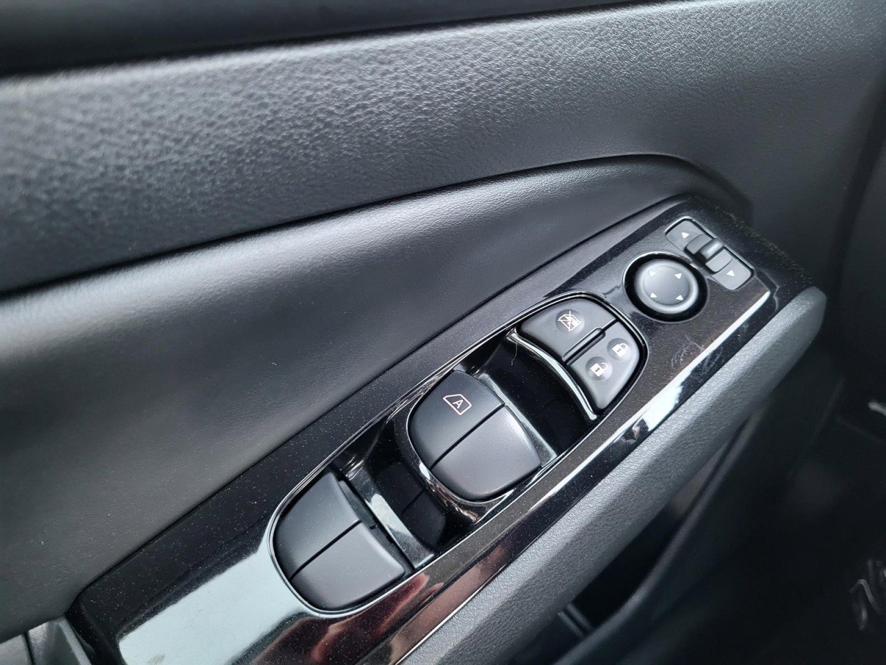 Used 2024 Nissan Altima 2.5 SR image 23