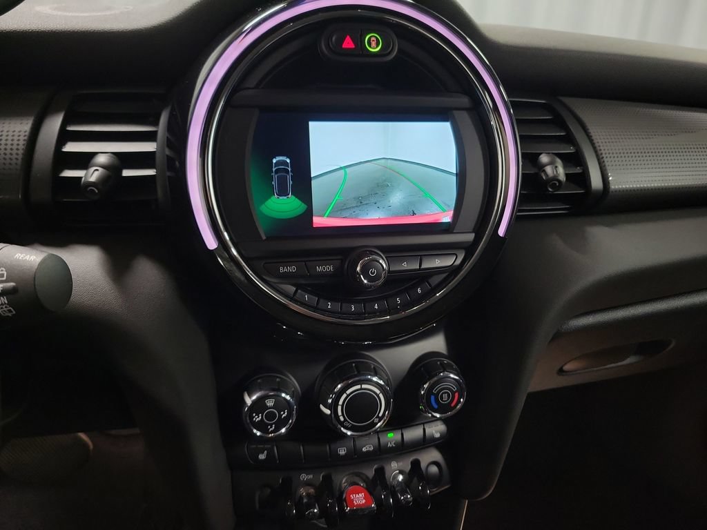 Used 2021 MINI Cooper 2-Door Hardtop FWD image 16