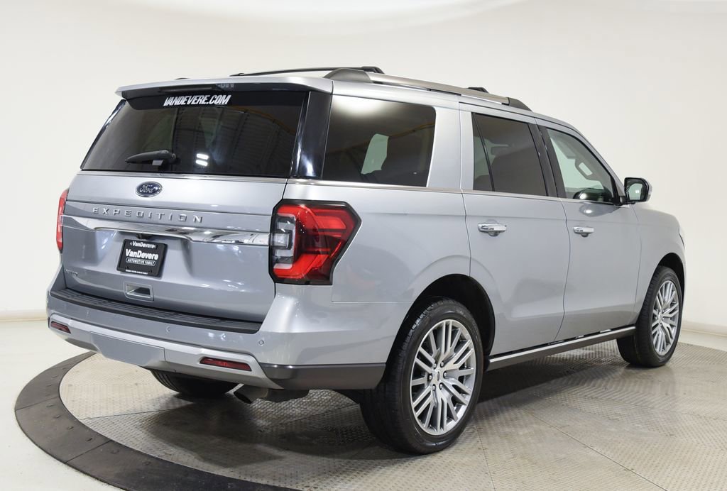 Used 2024 Ford Expedition Limited image 13