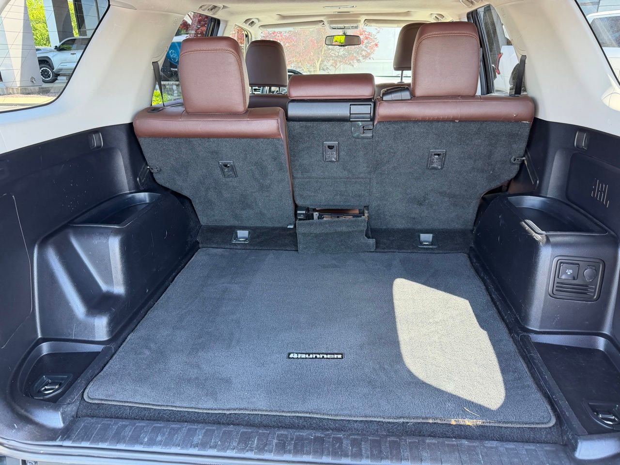 Used 2018 Toyota 4Runner Limited AWD/4WD image 9