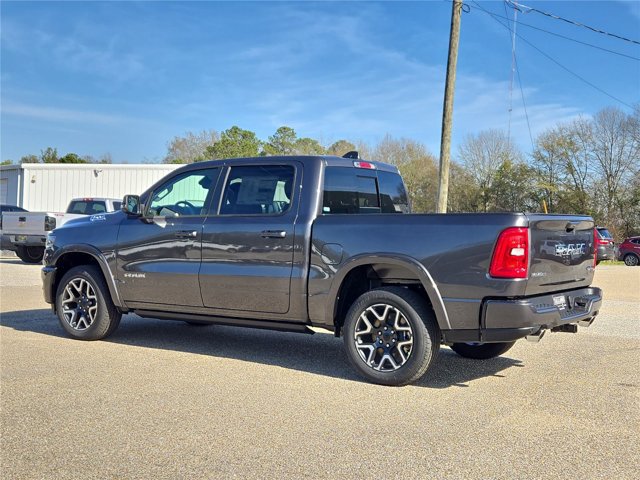 New 2026 RAM 1500 Laramie AWD/4WD image 23