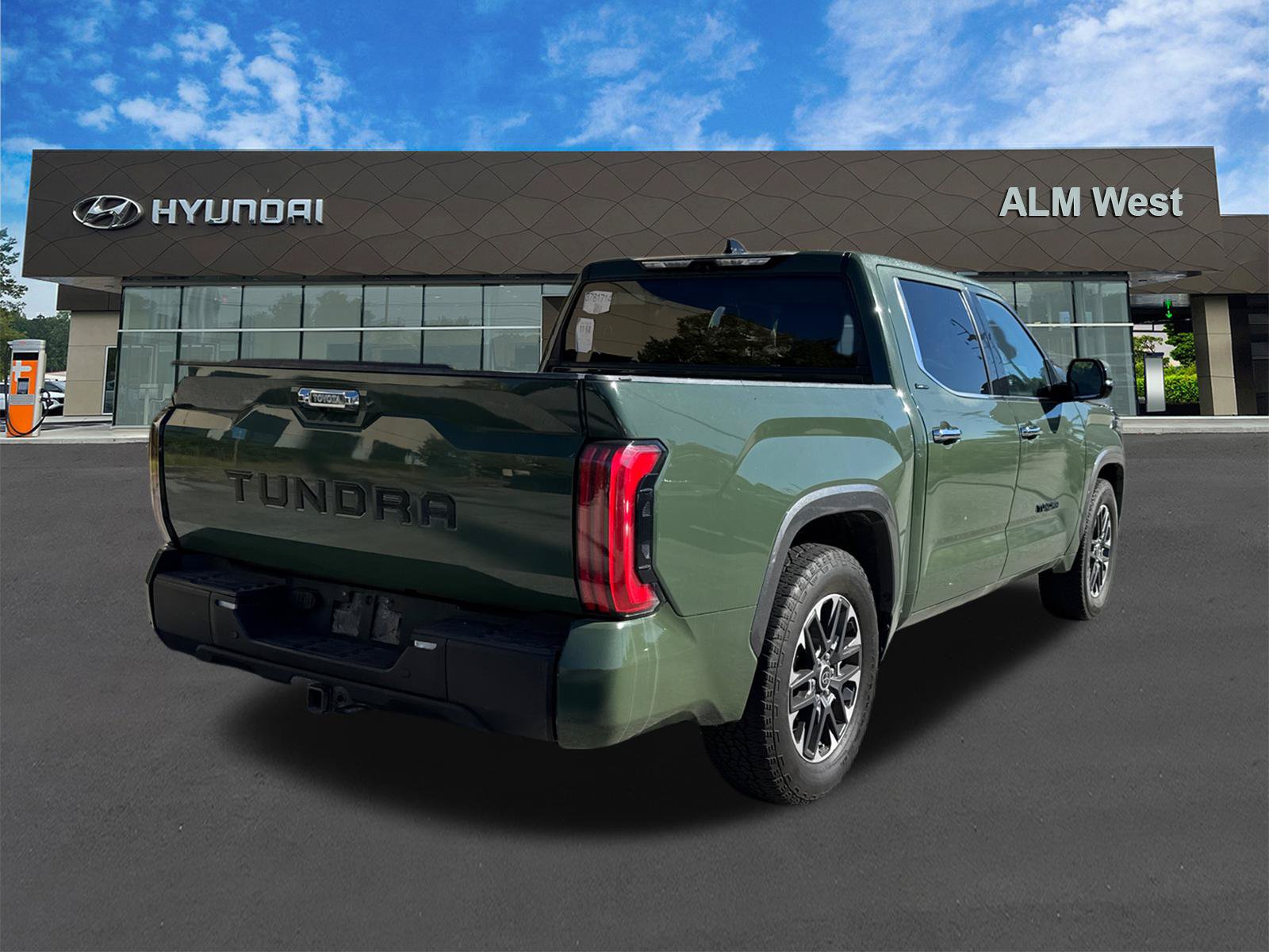 Used 2022 Toyota Tundra Limited RWD image 5