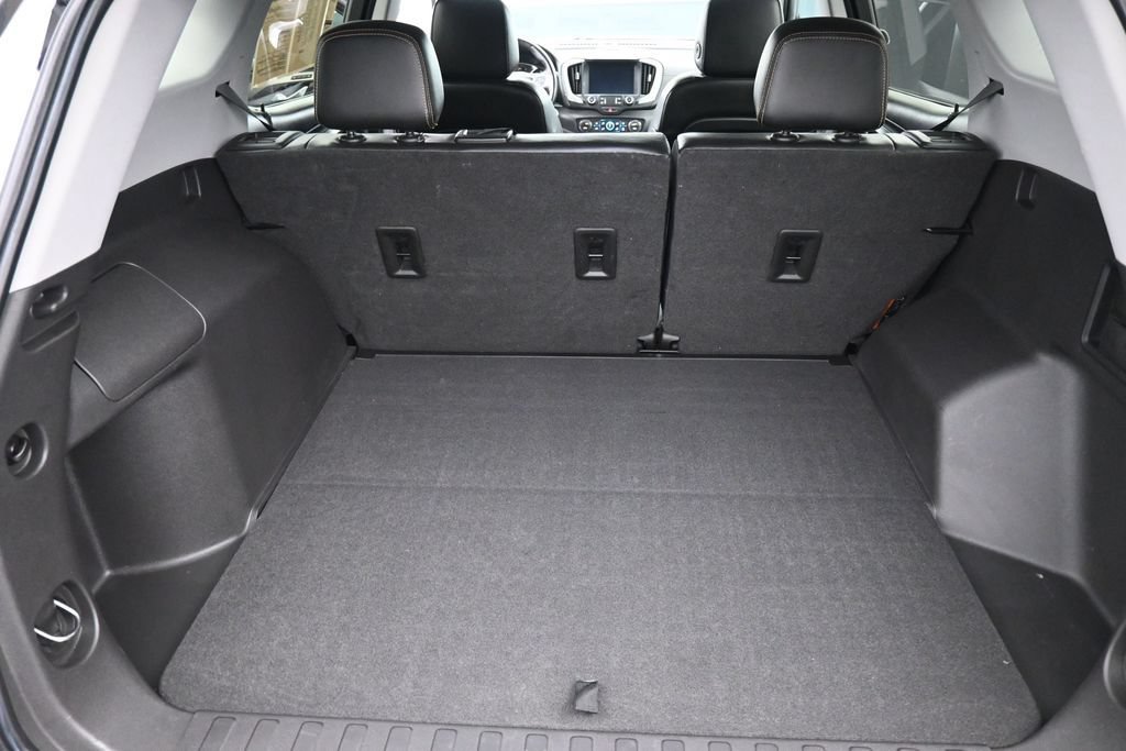 Used 2021 GMC Terrain SLT w/ Infotainment Package II AWD/4WD image 14