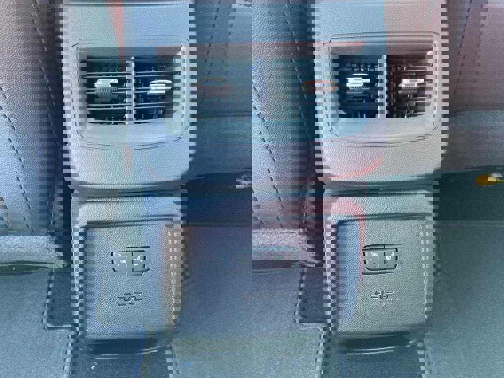 New 2025 Chevrolet Equinox EV RS w/ Convenience Package II image 23