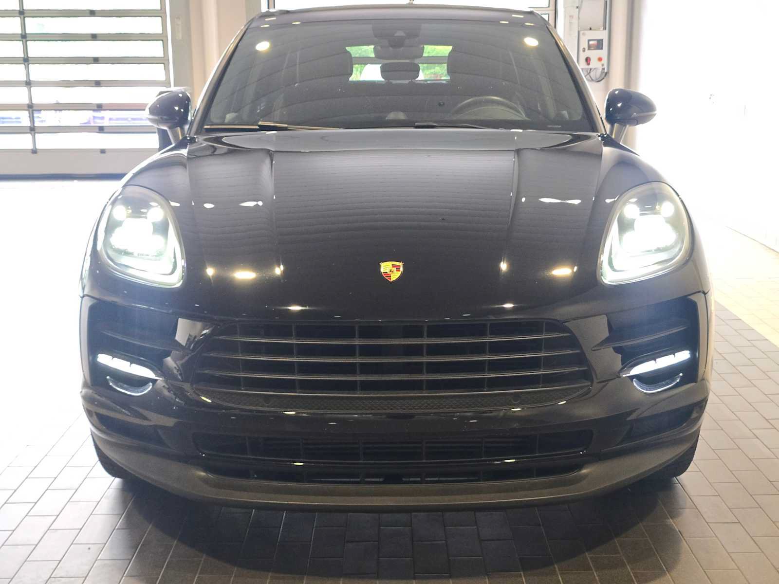 Used 2020 Porsche Macan AWD/4WD image 10