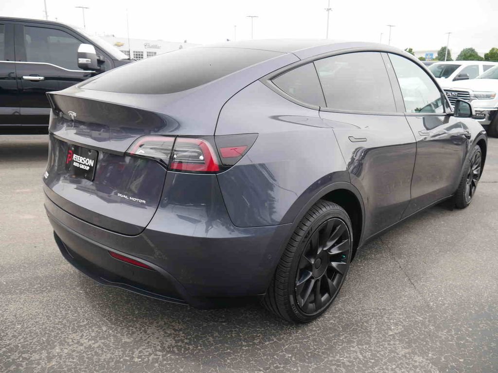 Used 2022 Tesla Model Y Long Range AWD/4WD image 19