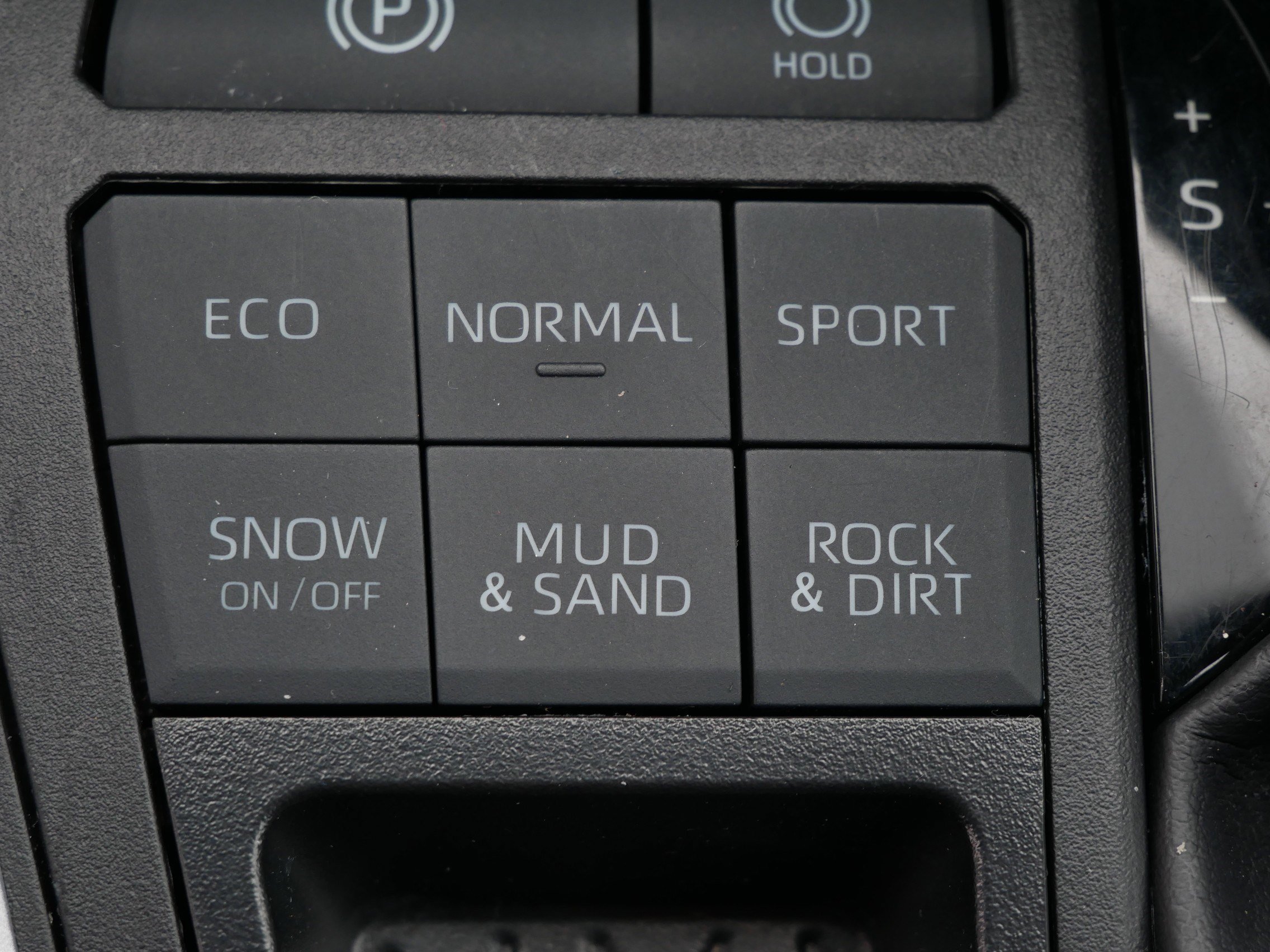 Certified 2024 Toyota RAV4 LE AWD/4WD image 29