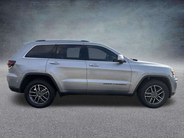 Used 2020 Jeep Grand Cherokee Laredo w/ Laredo X Package AWD/4WD image 6