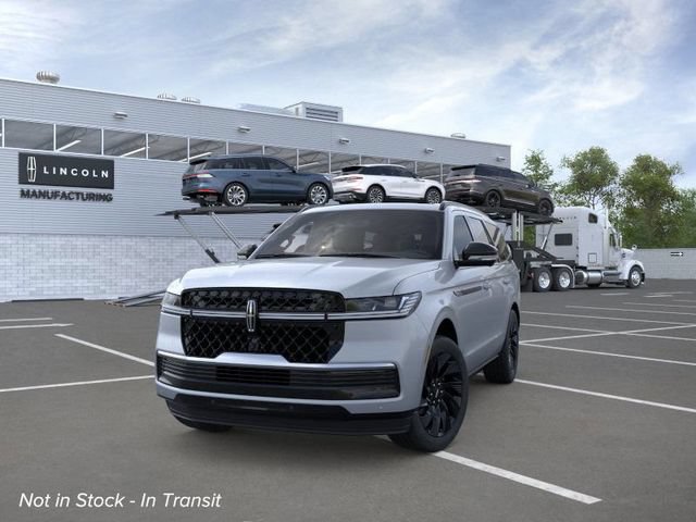 New 2026 Lincoln Navigator Reserve w/ Jet Appearance Package AWD/4WD image 2