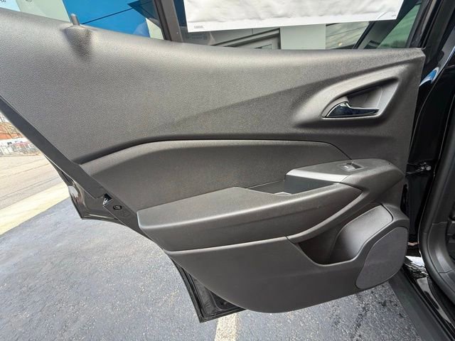 New 2026 Chevrolet Trax LT w/ Sunroof Package FWD image 14