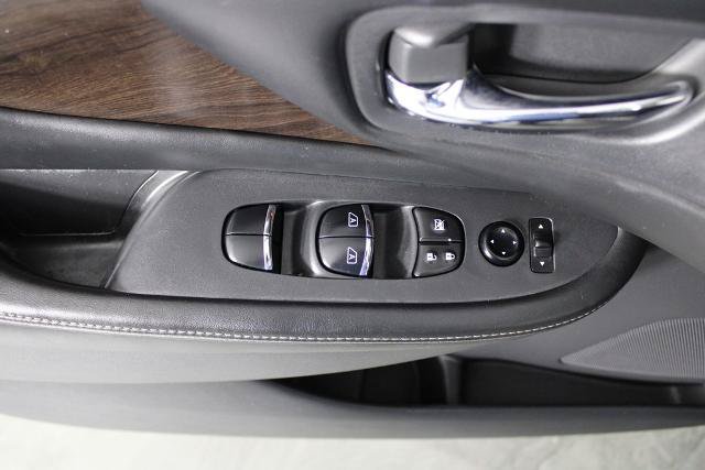 Certified 2020 Nissan Murano Platinum w/ Cargo Package FWD image 26