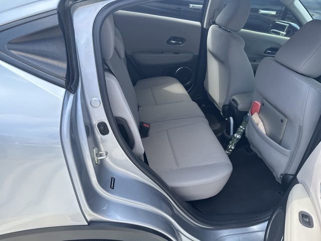 Used 2017 Honda HR-V EX image 4