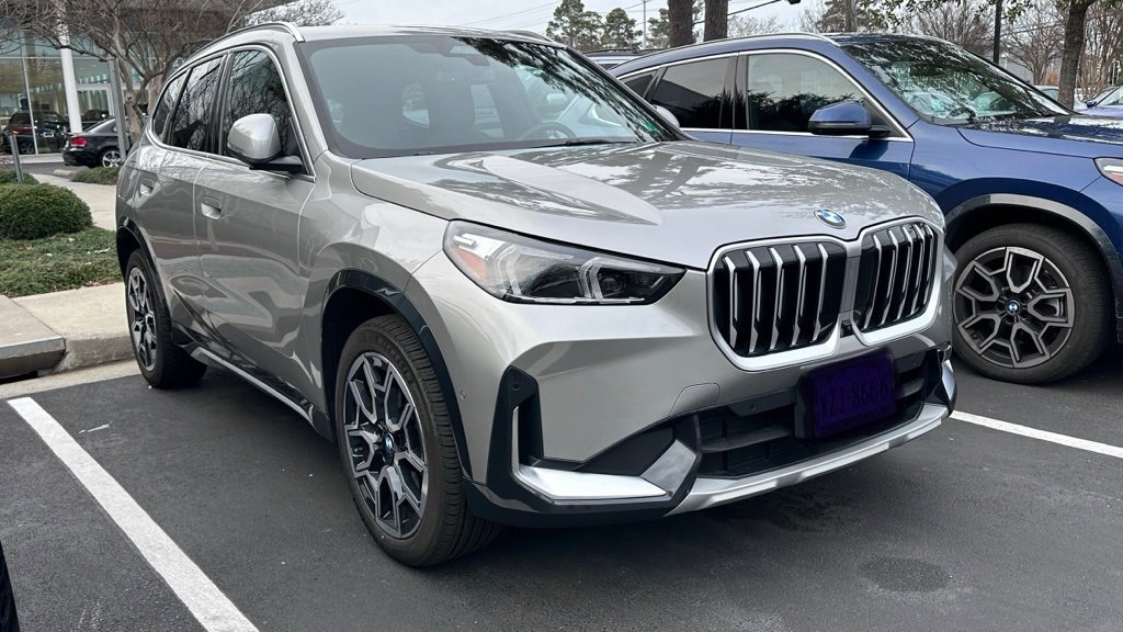 Used 2025 BMW X1 xDrive28i w/ Technology Package image 1