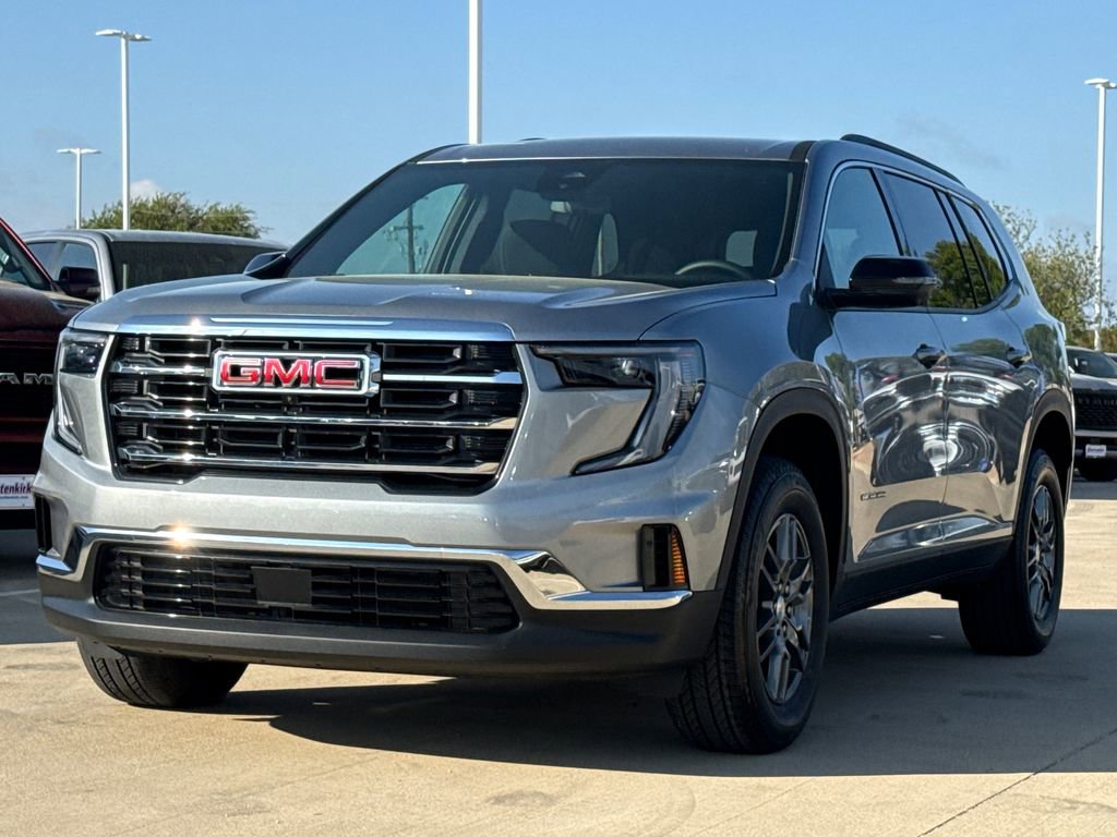 Used 2025 GMC Acadia Elevation image 3