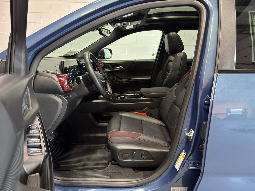 Used 2025 Chevrolet Equinox RS w/ Safety and Technology Package AWD/4WD image 15