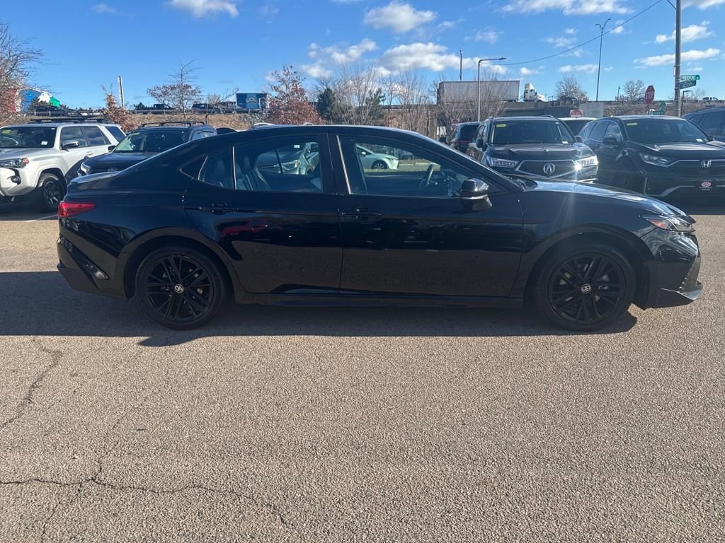 Used 2025 Toyota Camry SE image 8